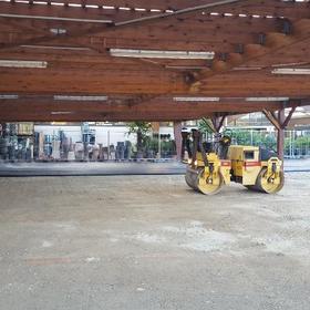 parking d'une jardinerie : réalisation du revêtement en enrobé