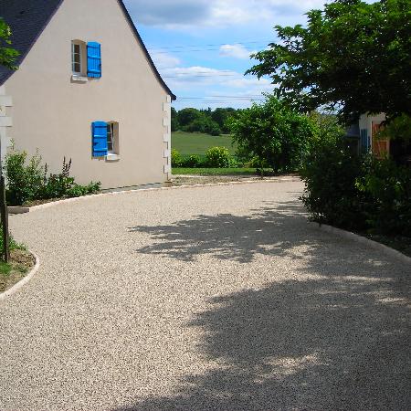 Revêtement et bordures pour allée de maison